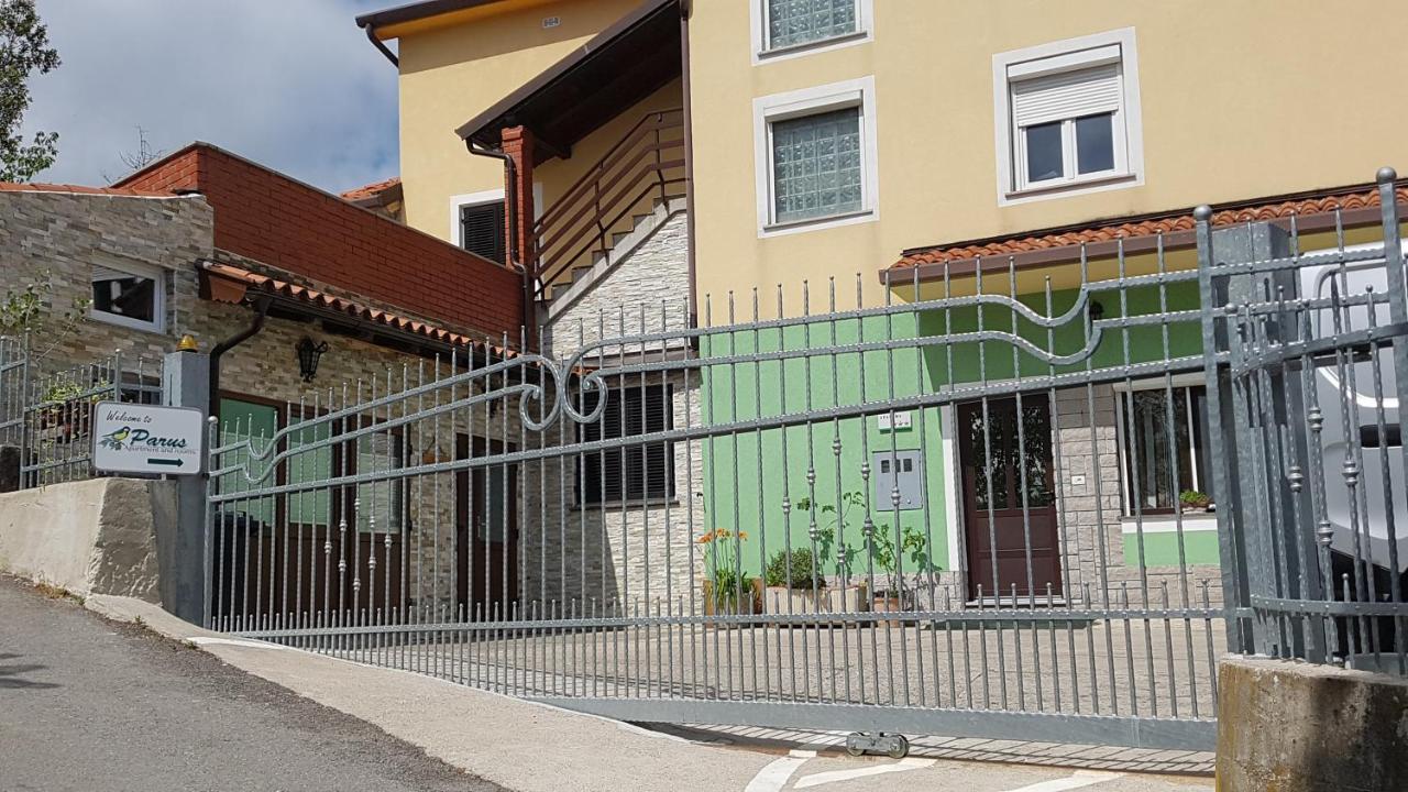 Apartment And Rooms Parus Копер Екстериор снимка