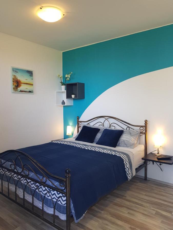 Apartment And Rooms Parus Копер Екстериор снимка