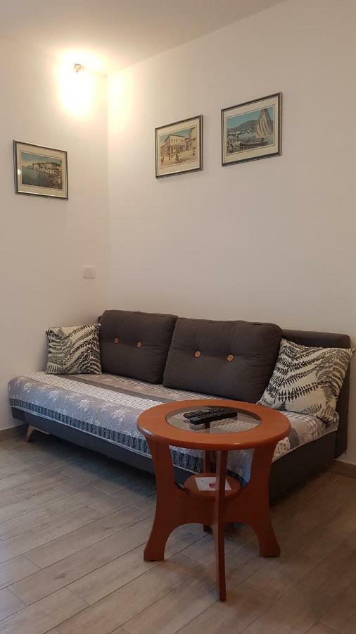 Apartment And Rooms Parus Копер Екстериор снимка